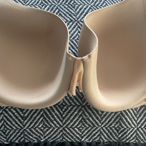 3 Bali Bras excellent condition 36dd - Picture 7 of 10